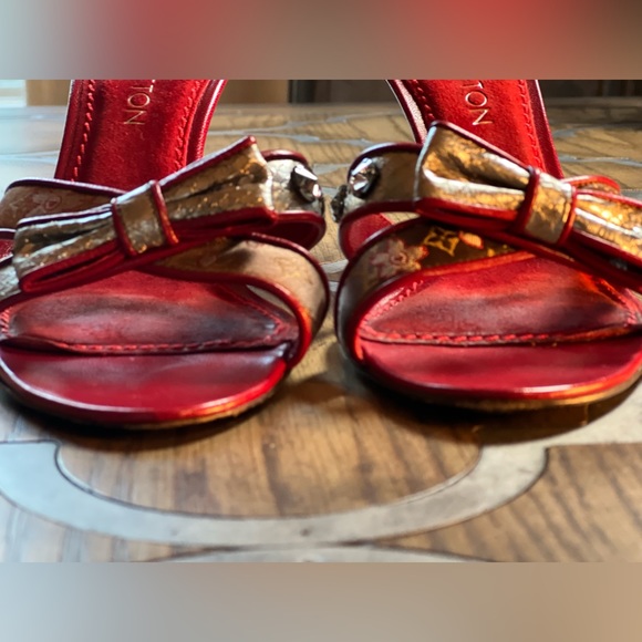 Red LV Pumps - Picture 4 of 7